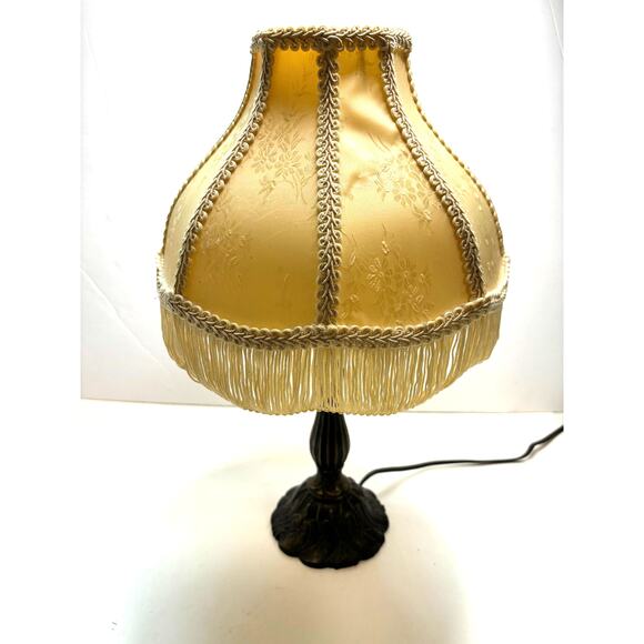 Vntg Cream Victorian Style Boudoir Table Parlor Lamp Brocade Tassel Tested Metal - Picture 1 of 8